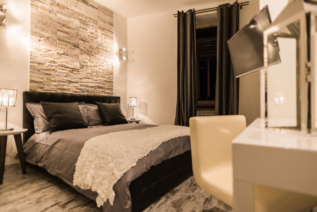 Trevi & Pantheon Luxury Rooms Róma Szoba fotó